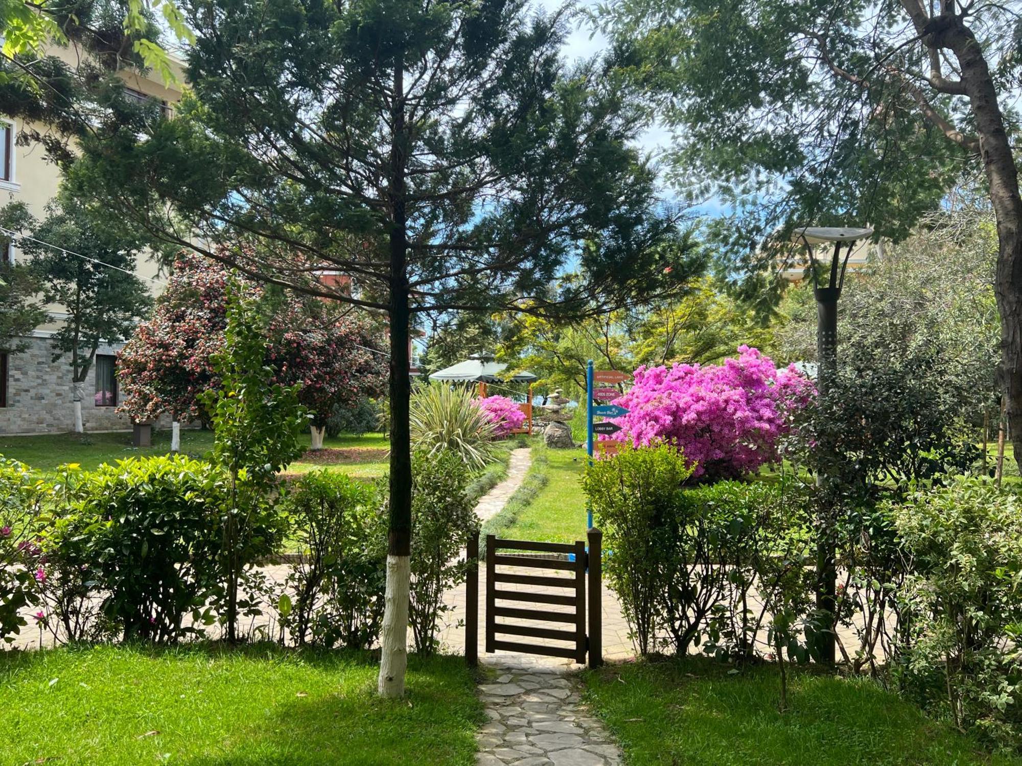 Luxury Oasis Apartment Chakvi Quarto foto